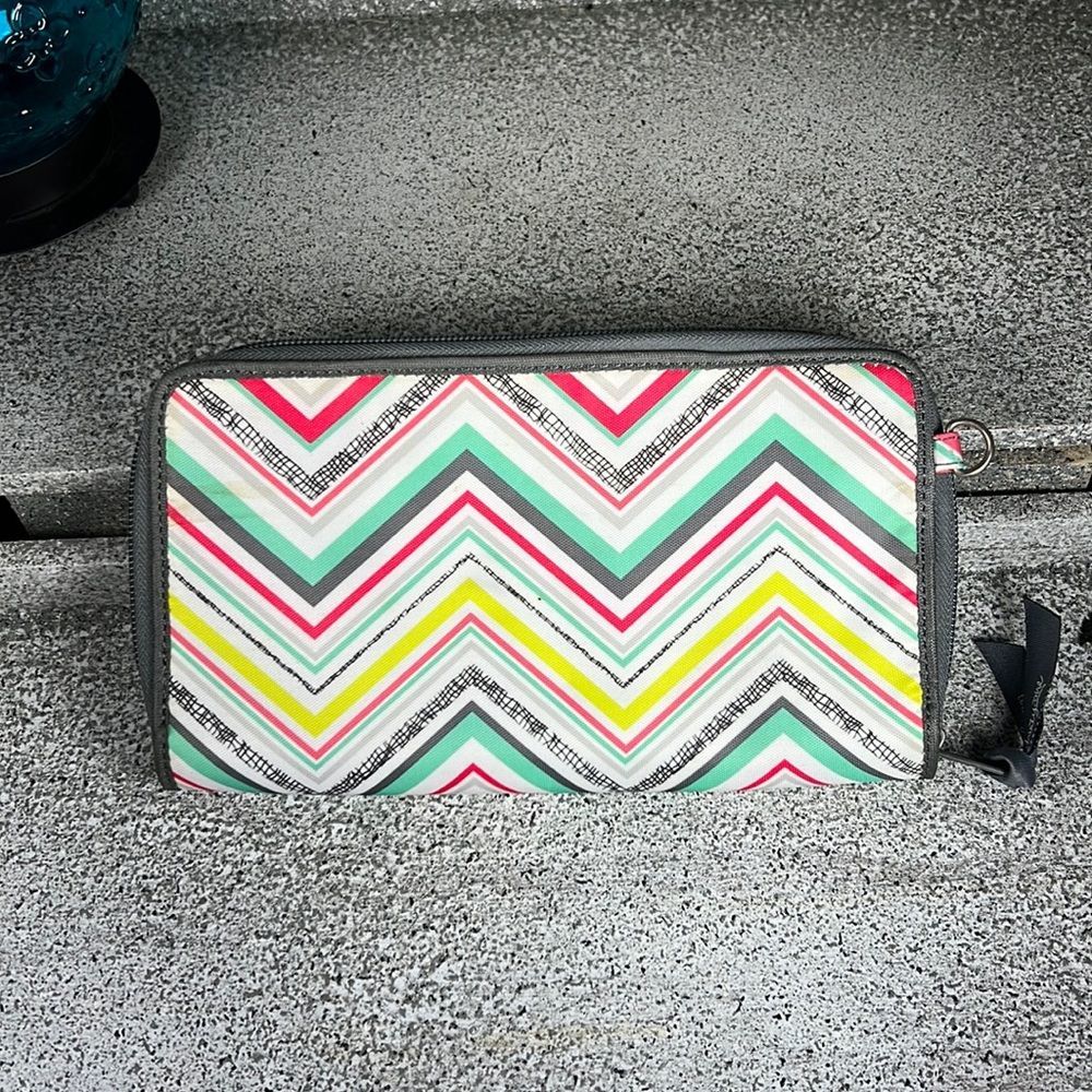 Thirty-One Chevron Wallet - Multicolor